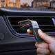 Ugreen magnetisk bilhållare för luftuttaget i bilen med 2 magneter - Silver