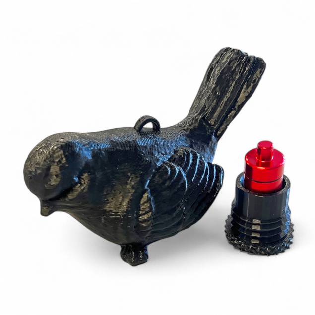 Fågel geocache behållare med rum för bison - 11cm - 3D-printad - Svart